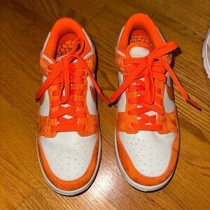 Nike Dunk Low cracked orange